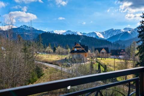 Panorama Tatr, czyste powietrze i technologia EV