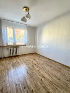 Prywatny parking Możliwość doposażenia Wolne