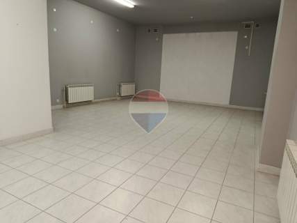 Do wynajęcia lokal 54 m2 os. Ustronie