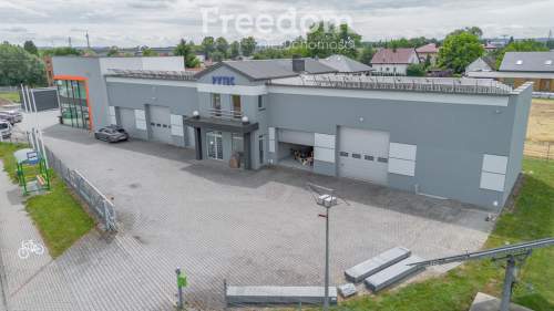 Obiekt magazynowo-biurowy przy autostradzie A4