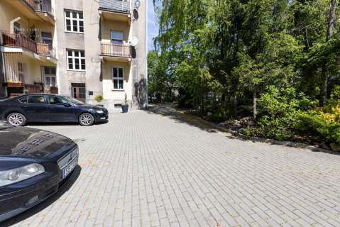 75 mkw po remoncie 3 pokoje z balkonem I piętro