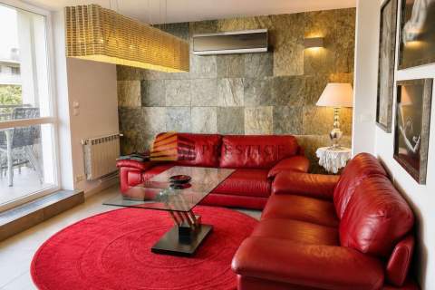 Last Floor Prestige Apartment Security 24/7