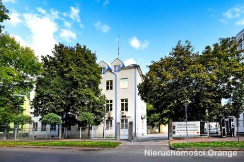 Nieruchomość na placówkę zdrowia lub biura