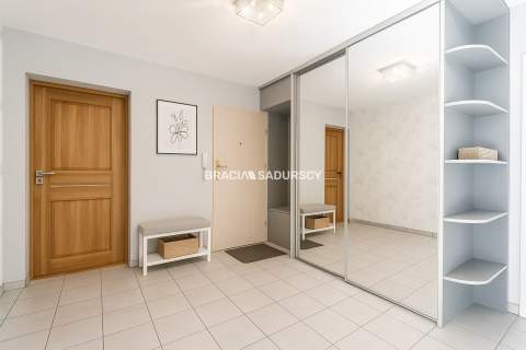 6-POKOJOWE W DOBREJ LOKALIZACJI I CENIE
