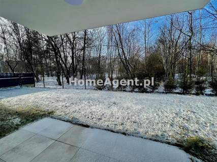 NOWY PIĘKNIE URZĄDZONY APARTAMENT Z OGRÓDKIEM 