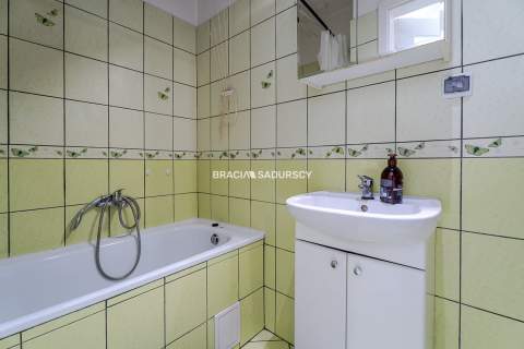 studio z oddzielną kuchnią/Ruczaj/duzo m.parkingow