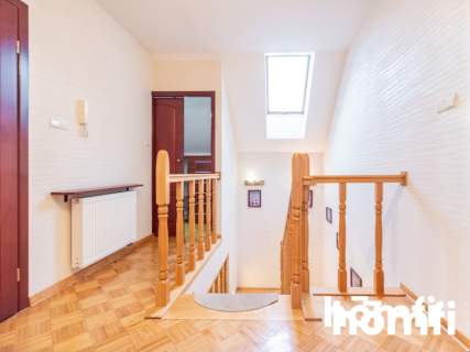 Piękny dom 250 m2, z ogródkiem, 5pokoi, Radom