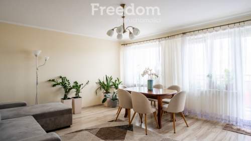3 pokoje Balkon Świetna lokalizacja