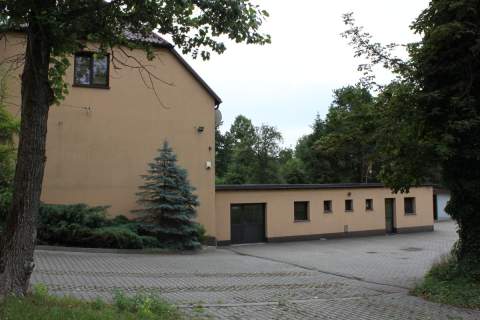 DOM z częścią handlowo-usługową DUŻA działka inwe