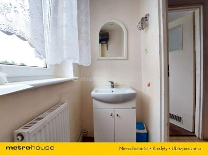 PRZESTRONNY DOM Z POTENCJAŁEM, POKRZYWNO