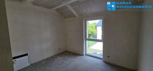 Dom 156 m z ogrodem, garażem i 4 sypialniami