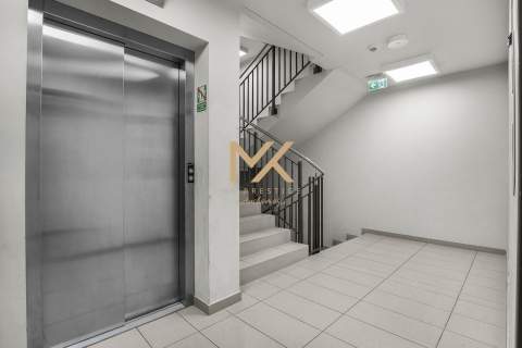 Wyjątkowy apartament z balkonem / Legnicka