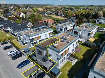 Apartament z ogródkiem i tarasem na dachu Węgrzce