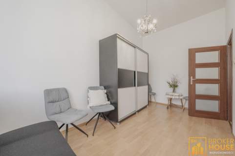 DUŻE MIESZKANIE W CENTRUM OPOLA - UL. KOMINKA