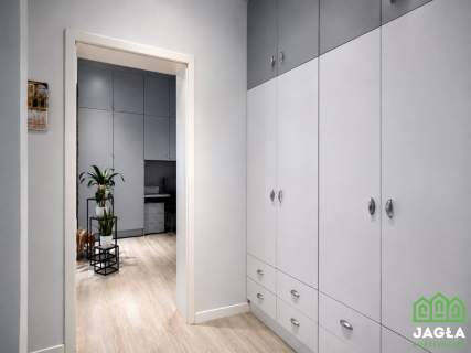 Dworcowa16 po remoncie balkon parking 63 m