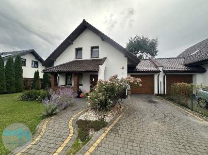 Pól bliźniaka oddzielony garazem, gotowy do wprowadzenia - świetny...
