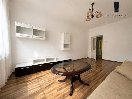 1 PIĘTRO ŚCIŚLE CENTRUM 49M2 BALKON