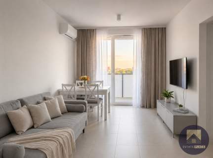 3 pokoje Balkon Miejsce postojowe Wola