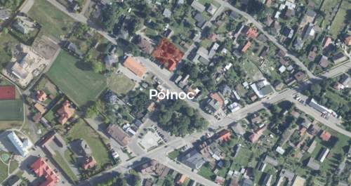 Działka w centrum Piszczaca z domem do remontu