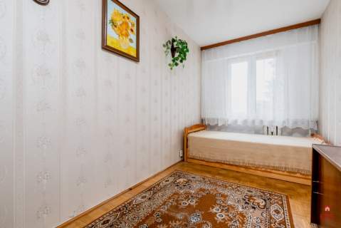 Przestronne 2 pokoje, pierwsze piętro