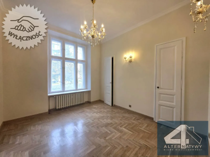 Eleganckie 4 pokoje, zabytkowa kamienica 165m