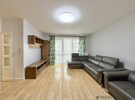 Na sprzedaż 74,4m2Gocław 3/4 pokoje 2 loggie garaż