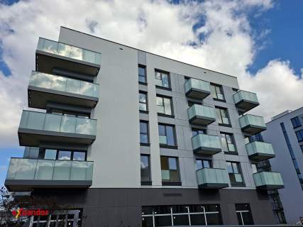 Komfortowa kawalerka z balkonem Winogrady