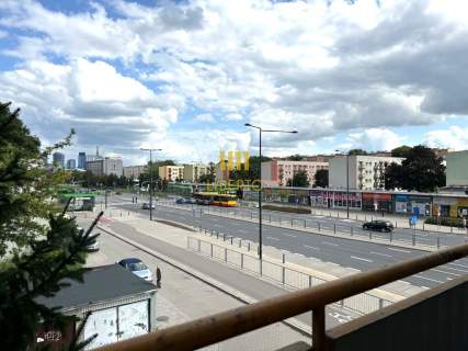2 pokoje z loggią przy Metrze Ks. Janusza