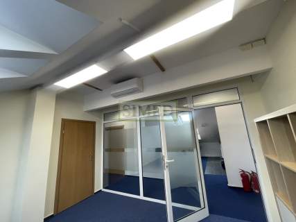 Wysoki standard,skosy,recepcja,parking,windy,24h
