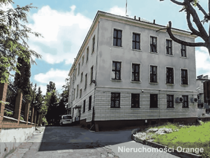 Budynek biurowy w ścisłym centrum miasta