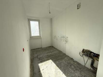 3 pokoje Targówek   balkon, piwnica, nowy prąd