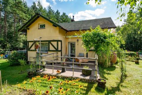 Rekreacja i całoroczny komfort   domek w lesie 