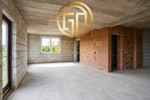 Dom wolnostojący z potencjałem 411,59m2