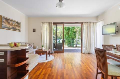 Apartament z dużym tarasem nad Zalewem Zegrzyńskim