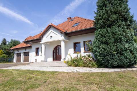 Dom 259m2 -działka 4136m2- Lasów