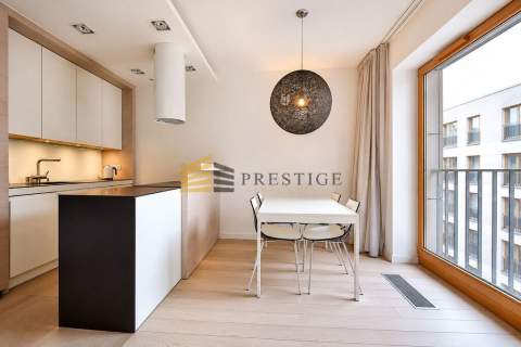 RESTAURA CENTRUM PRESTIŻ WYSOKI STANDARD