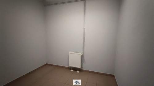 Magazyn, rampa - 2 bramy, poziom zero - 3 bramy