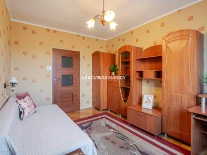 Czyżyny 3 pokoje z balkonem i piwnicą
