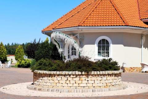 SĘKOWSKI DWÓR - LUKSUSOWY HOTEL, RESTAURACJA I DOM WESELNY, S