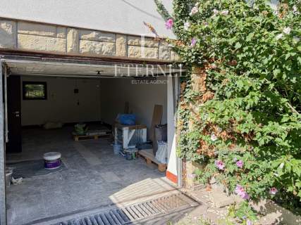 Przestronny dom 220 m2 z ogrodem - 6 pokoi
