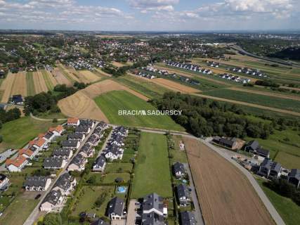 Atrakcyjna działka w Zielonkach 37arów