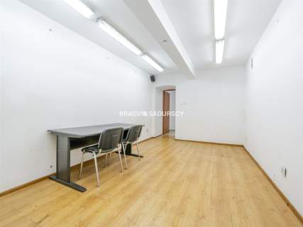lokal 76m2, Kremerowska przy Karmelickiej