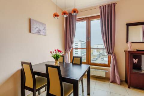 Apartament z miejscem postojowym w hali garażowej pod budynkiem