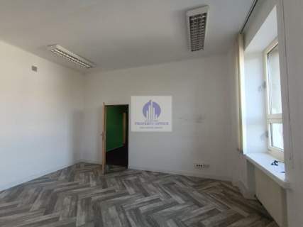 Śródmieście lokal biurowo-usługowy 23,80 m2 z umywalką, do wyna
