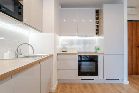 2 pokoje balkon tramwaj centrum miasta