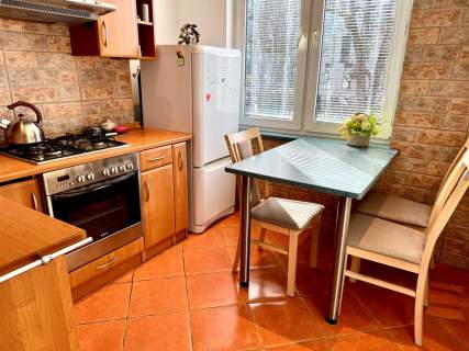 Wygodna kawalerka blisko Pomorskiej