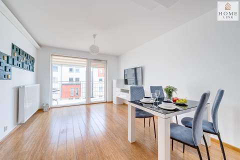 3 pokoje duży balkon ul. Pimpickiego 8