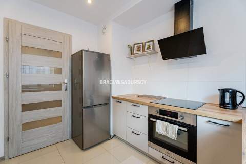 2 pok, 52,75m2, ul. Reduta, z miejscem postojowym
