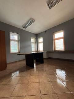Biuro na sprzedaż, 350 m2, Wałbrzych