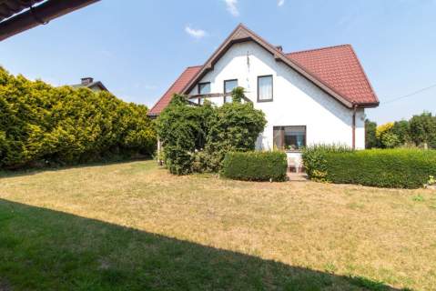 Sieraków Śl. dom z duża działką ok. 2500m2